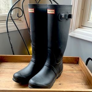 Love these boots, come in handy in every season!